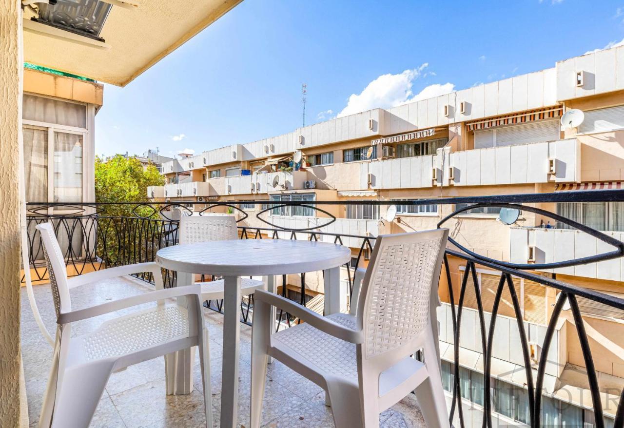 Inftour Paola III Apartamento 卡尔佩 外观 照片