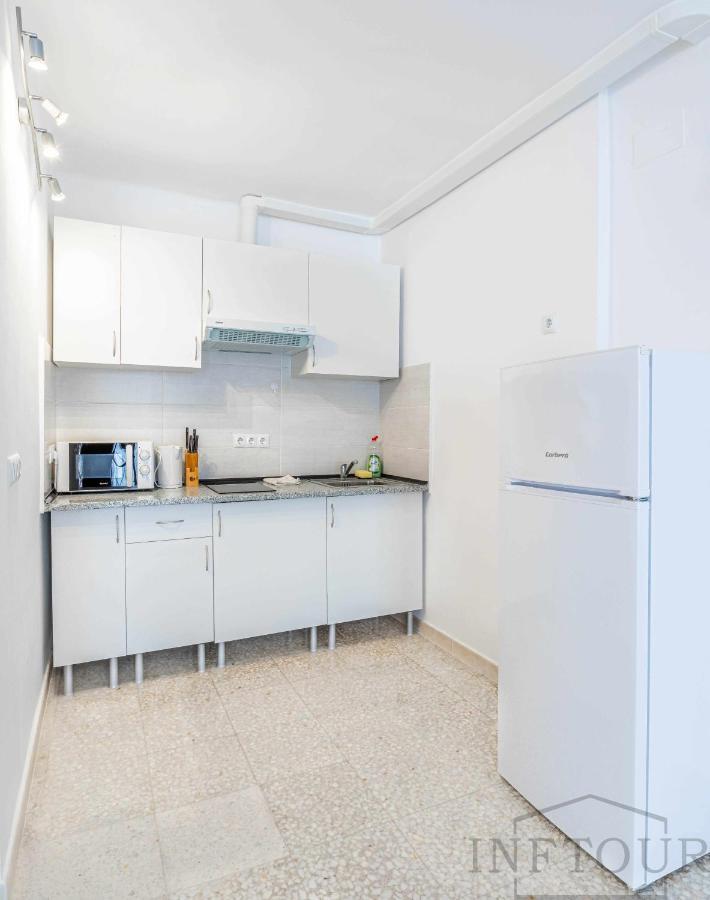 Inftour Paola III Apartamento 卡尔佩 外观 照片